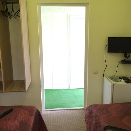 Guest House Inkit Pizunda Exterior photo