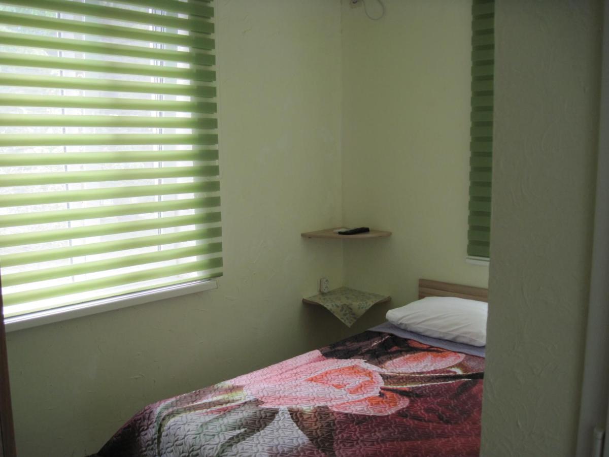 Guest House Inkit Pizunda Exterior photo