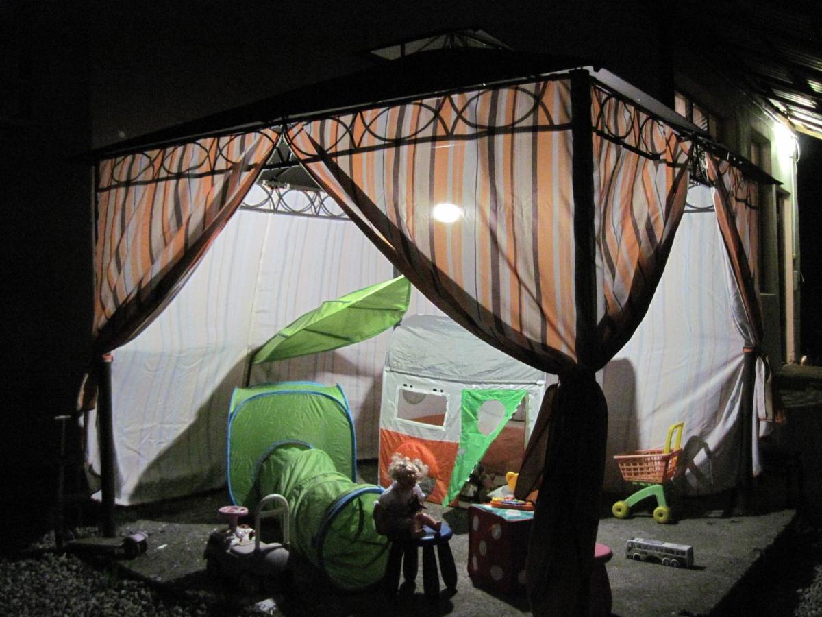Guest House Inkit Pizunda Exterior photo