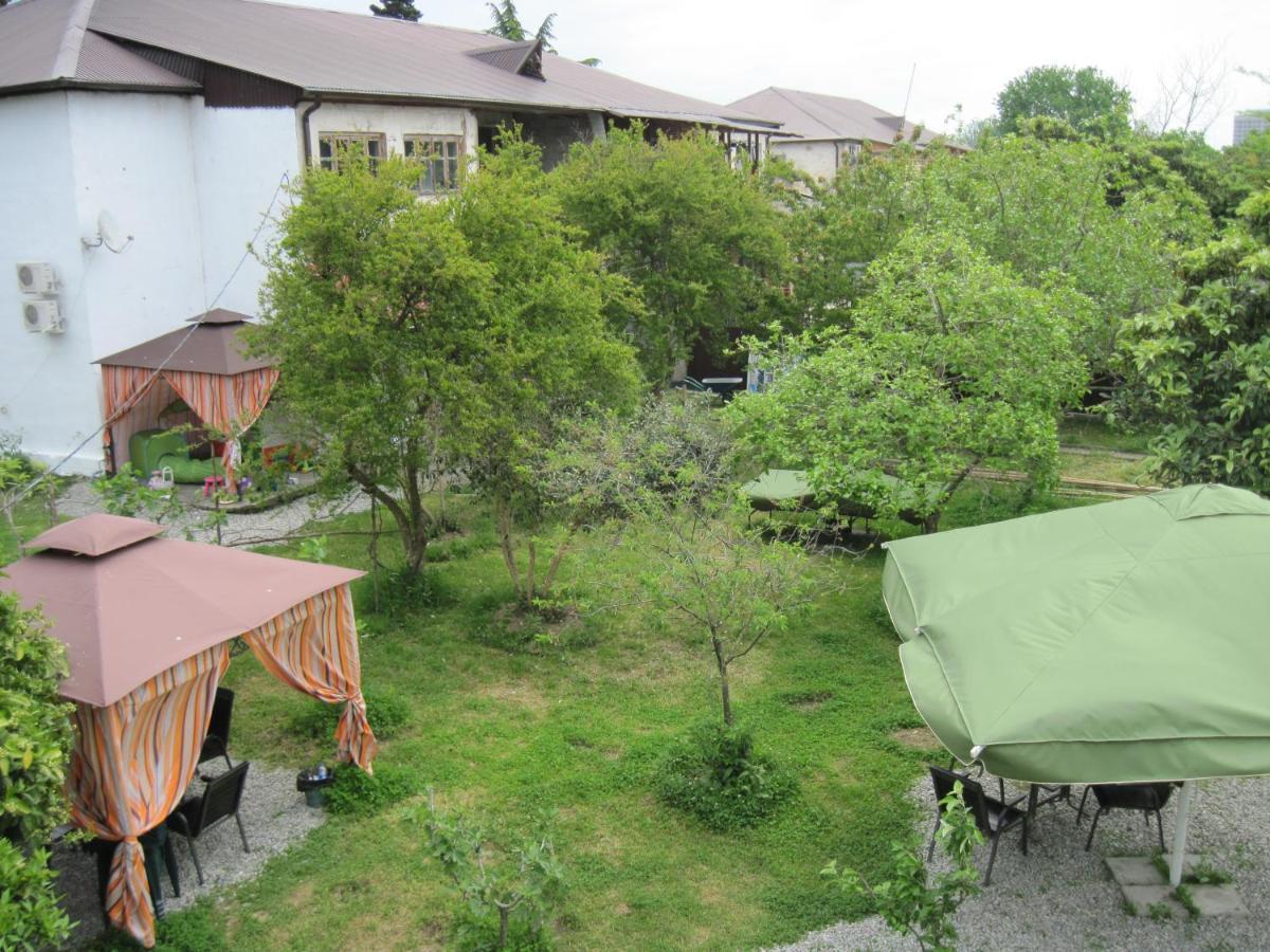 Guest House Inkit Pizunda Exterior photo